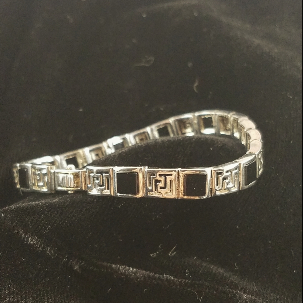 Sterling Silver Fret Design & Onyx Bracelet